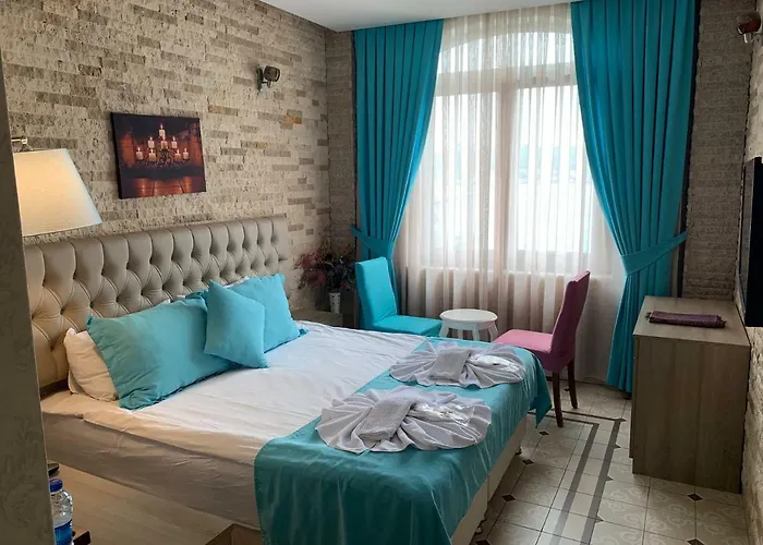 Alright 2* Κωνσταντινούπολη