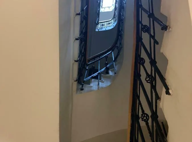 Ξενοδοχείο Alright 2*