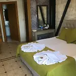 Hotel Alright
