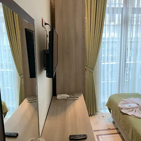 Alright Hotel 2*